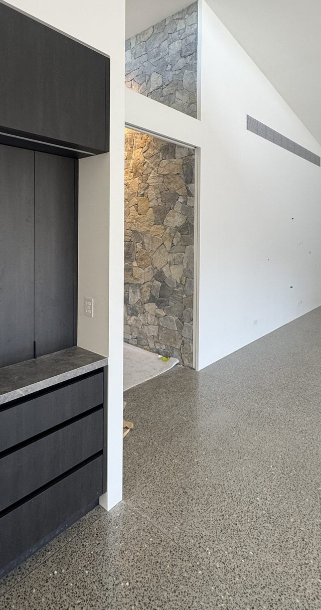 blackform-enquire-right-cabinet